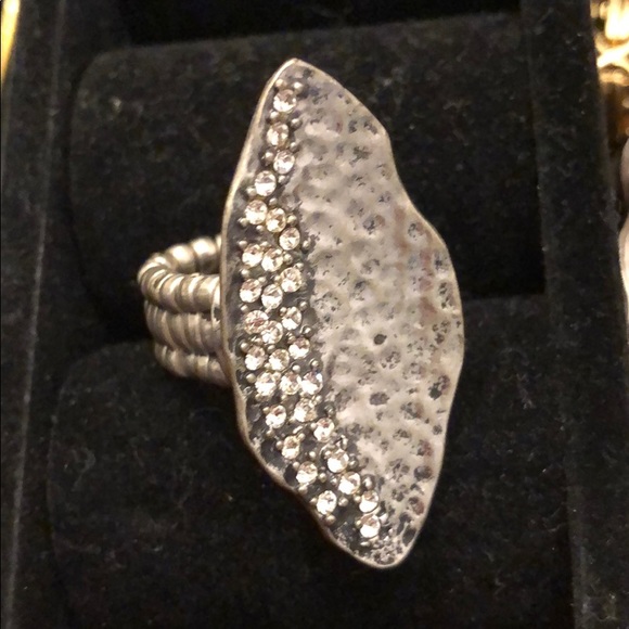 Ring - Picture 2 of 8